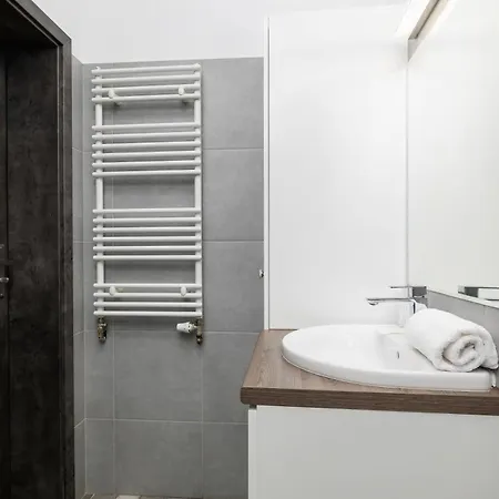 アパート Modern In The Center Of Next To Spodek By Renters